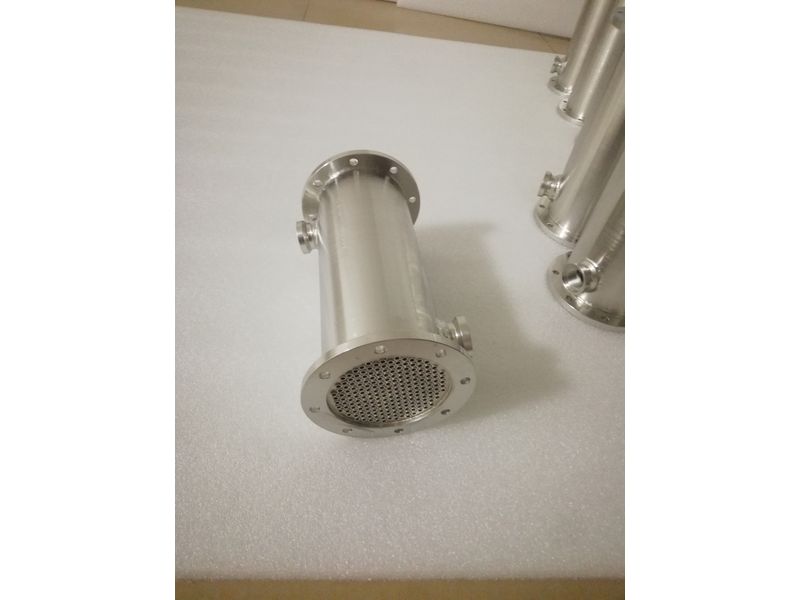 不銹鋼列管式散熱器（尺寸Φ85×220mm）